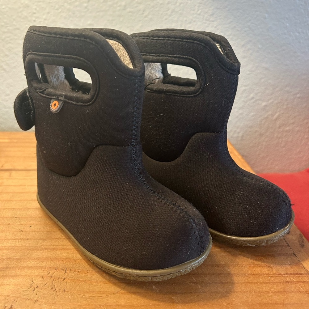 Bogs Kids Black and Gray Boots